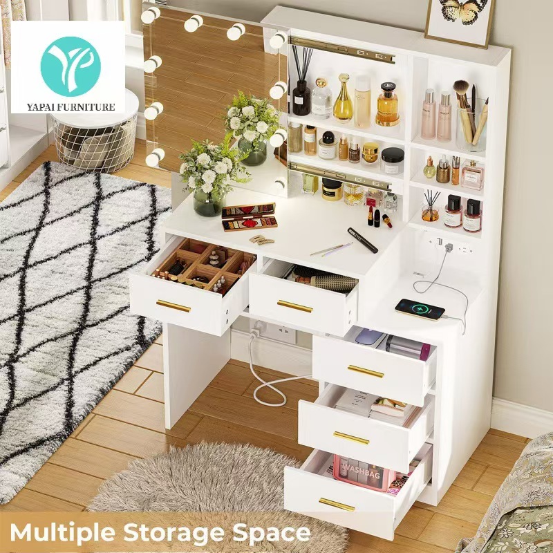 梳妆台