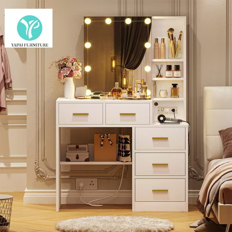 梳妆台